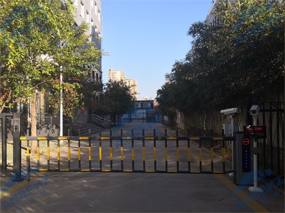 车牌识别无人值守