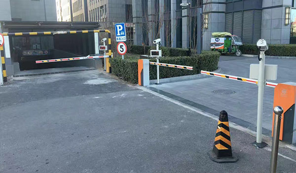 安贝驰大曝光，车牌识别系统打造全新中储粮