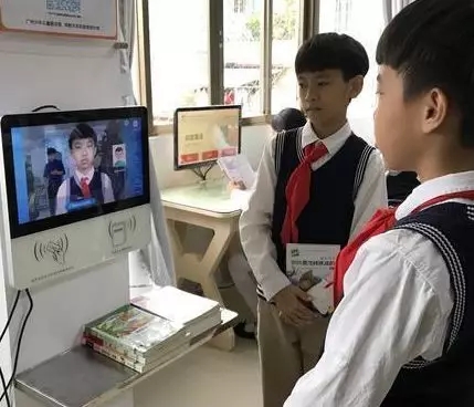 人脸识别通道闸02.webp
